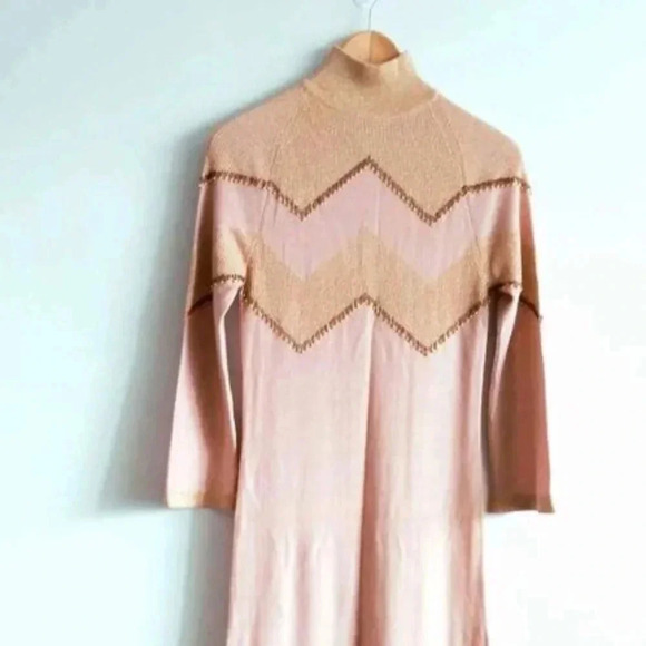 Bouleverd Room Original Dresses & Skirts - Vintage Boulevard Room Original Knitted maxi  dress with Chevron details